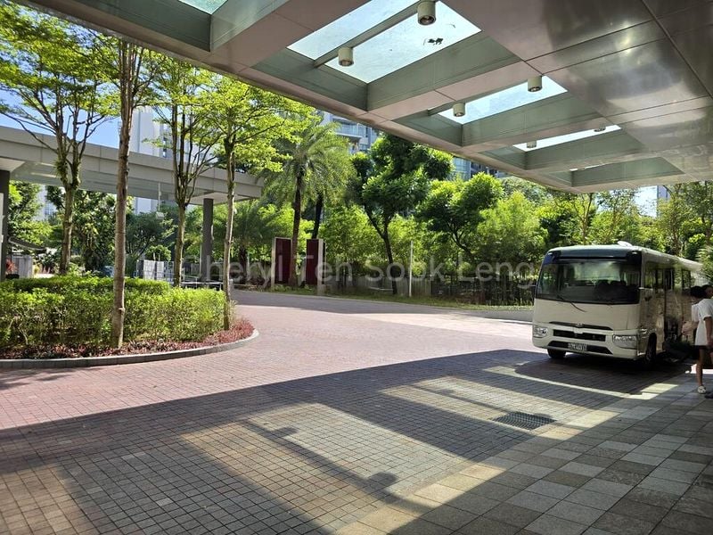 6 Bed Condo for Rent in  The Infiniti - Image 4